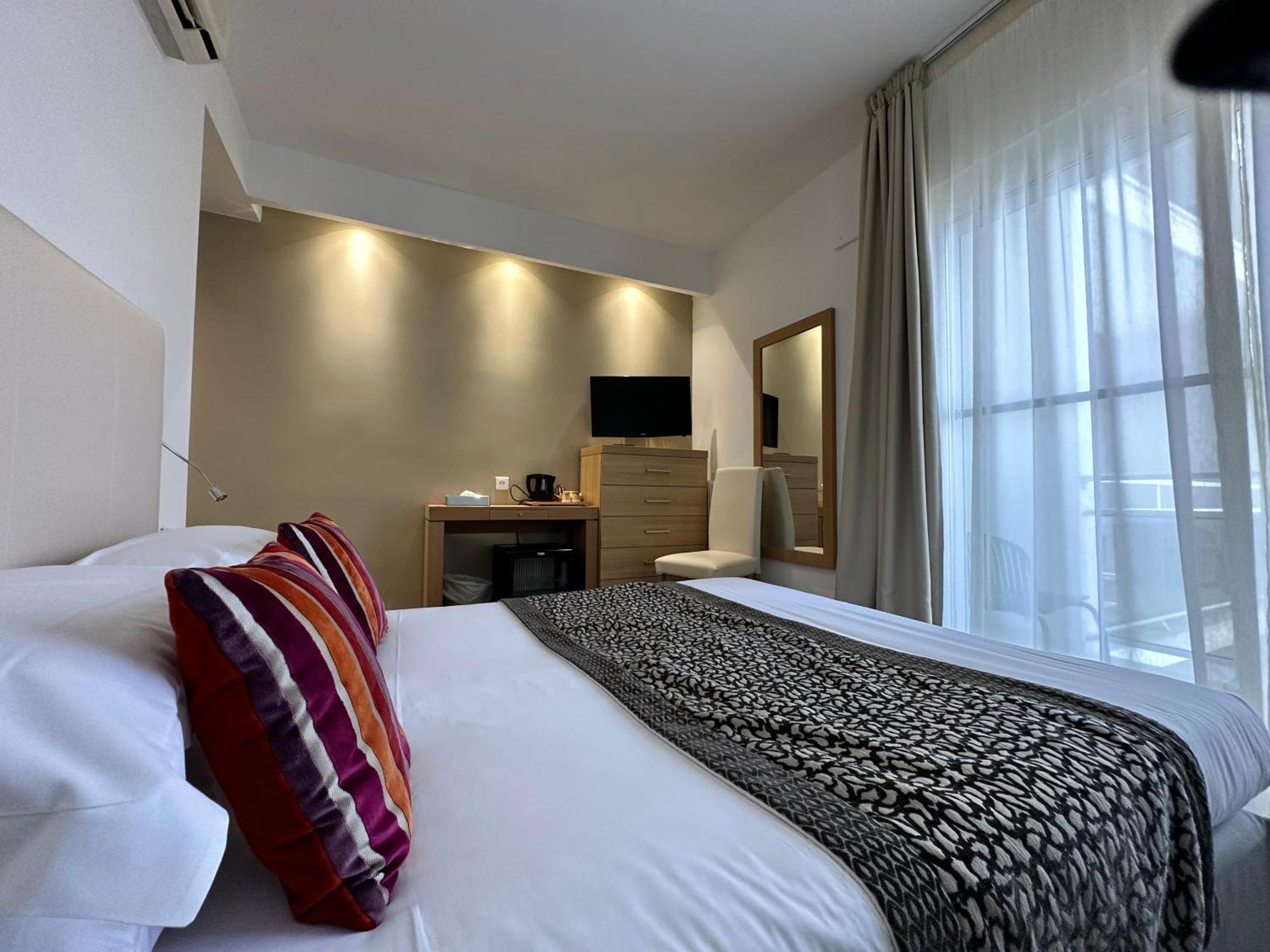 Hotel Revellata & Calvi (Corsica)